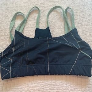 Oiselle sports bra